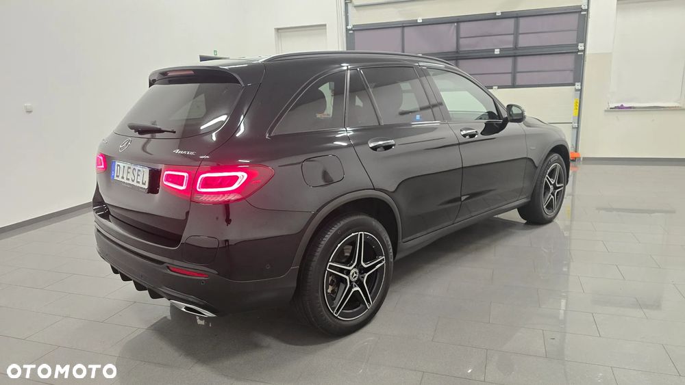 Mercedes-Benz GLC 300 de 4Matic 9G-TRONIC AMG Line Plus - 3