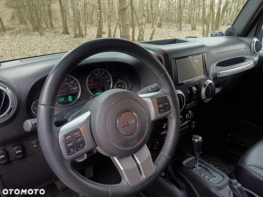 Jeep Wrangler - 10