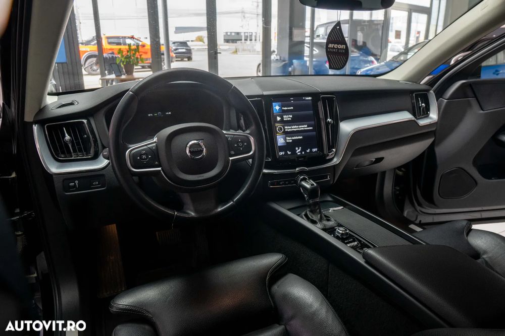 Volvo XC 60 T5 Geartronic Momentum Pro - 17