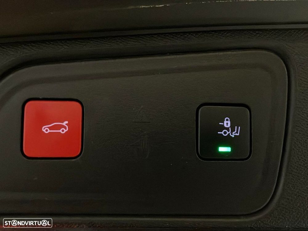 Peugeot 3008 1.6 Hybrid4 GT Pack e-EAT8 - 20