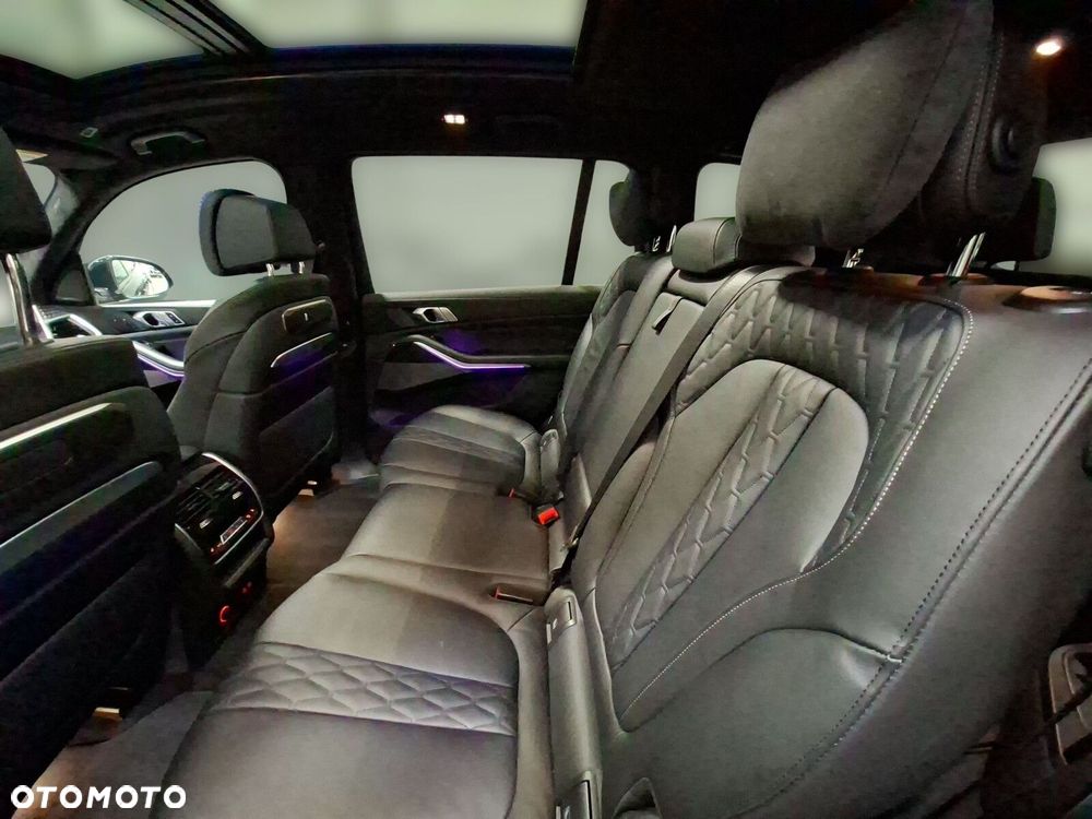 BMW X7 - 18