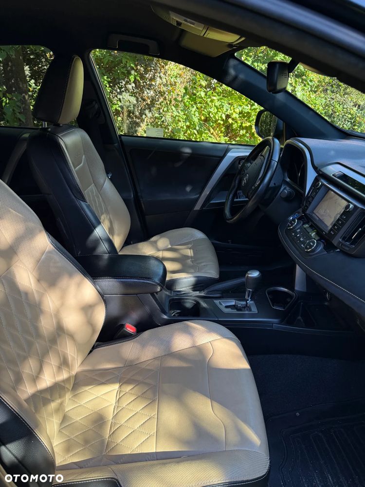Toyota RAV4 Hybrid Prestige 4x4 - 7