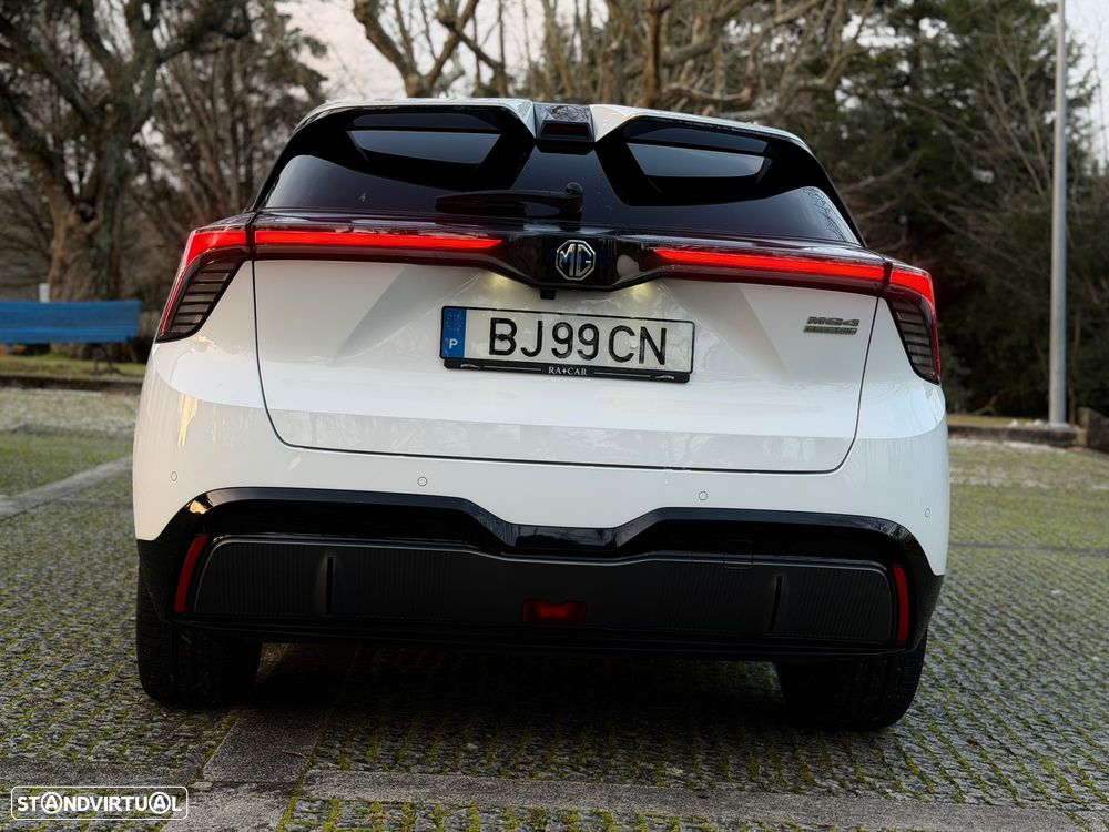 MG MG4 64 kWh XPower Luxury - 11