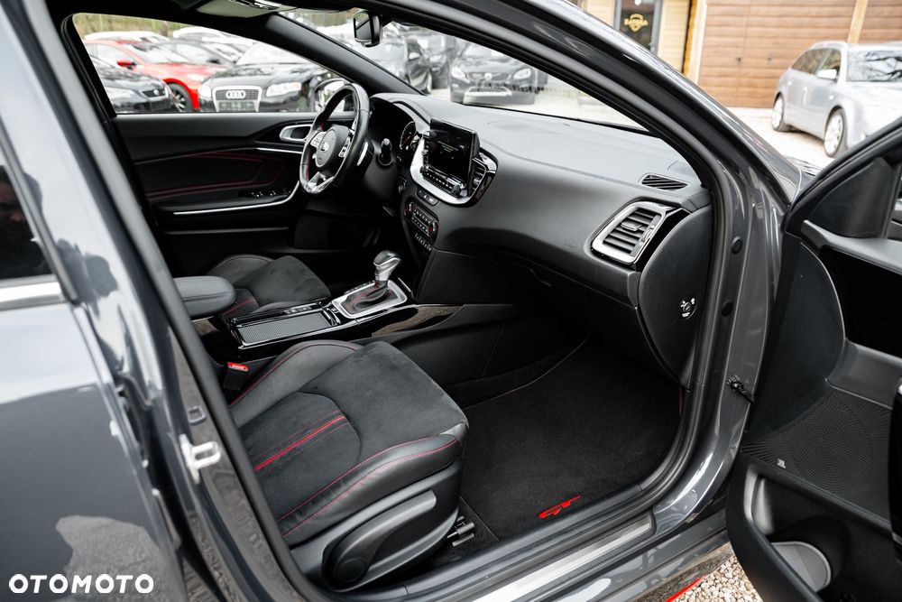 Kia ProCeed 1.6 T-GDI DCT7 OPF GT - 24