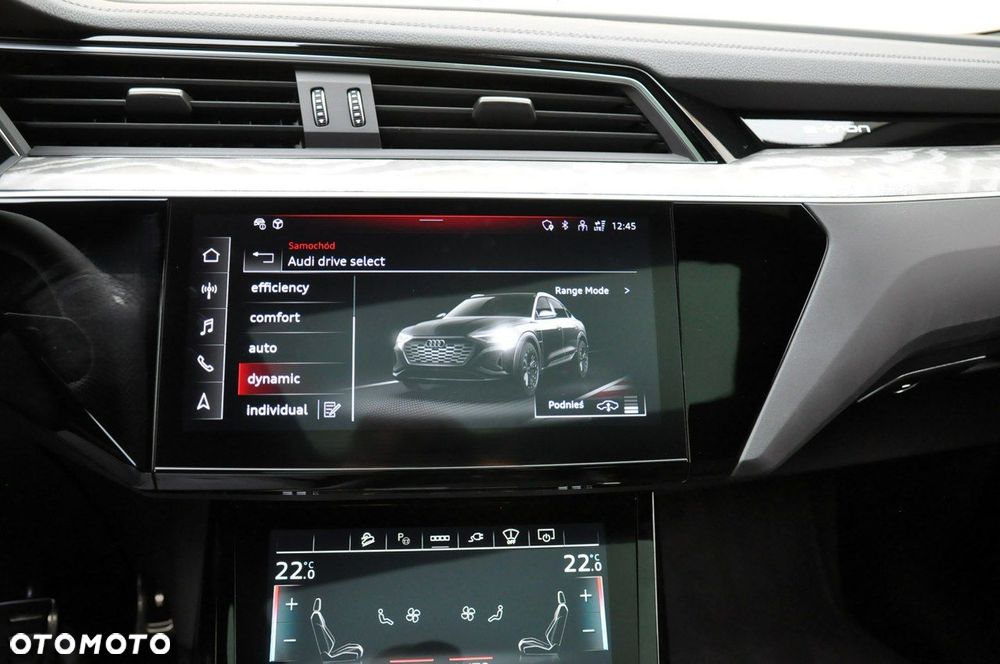 Audi Q8 Sportback e-tron - 27