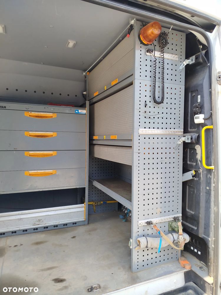 Volkswagen CRAFTER - 8