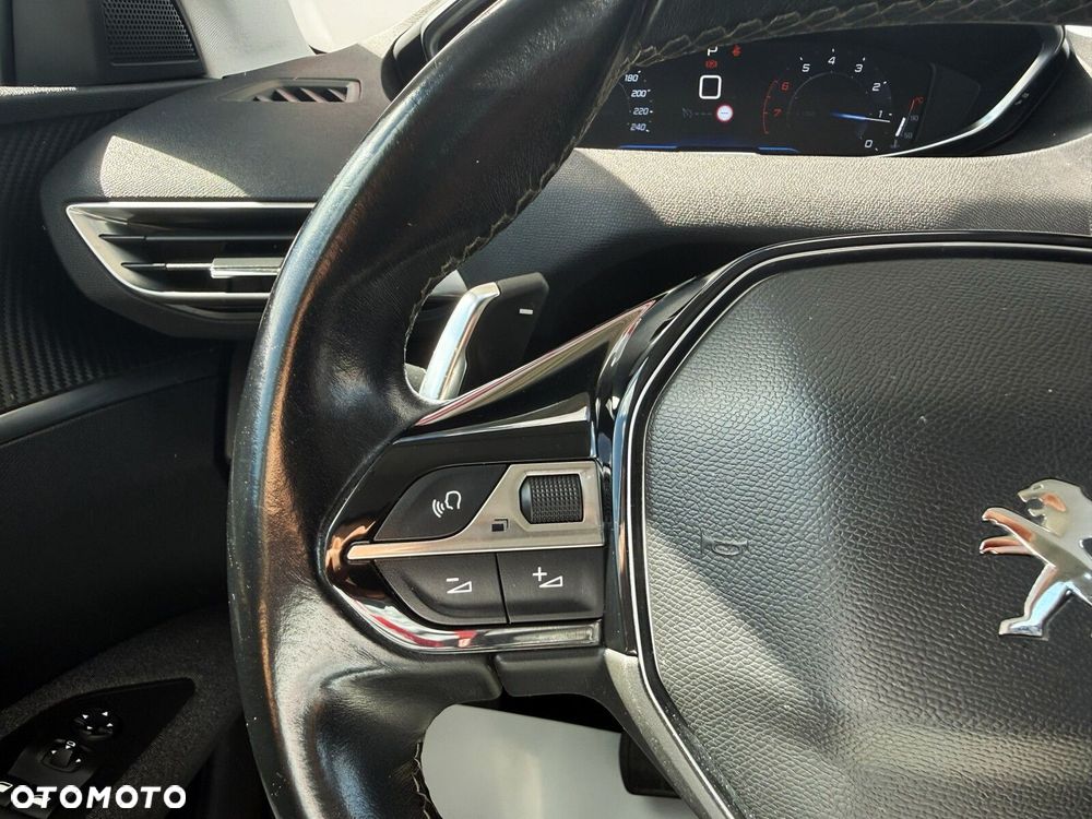 Peugeot 3008 1.6 PureTech GPF Allure S&S EAT8 - 14