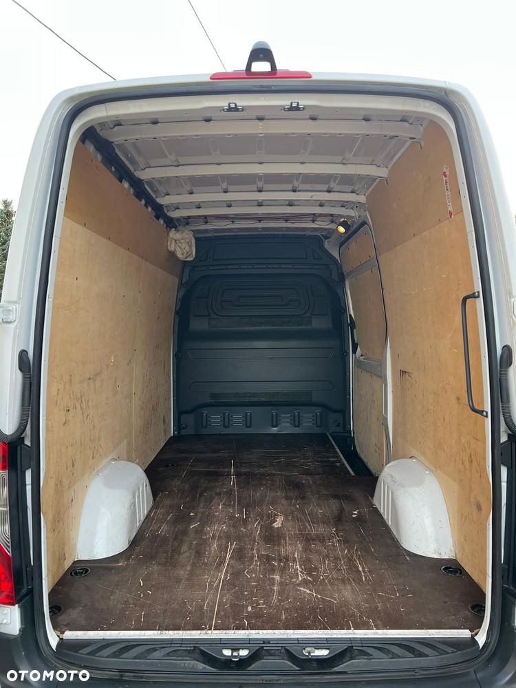 Mercedes-Benz Sprinter - 22