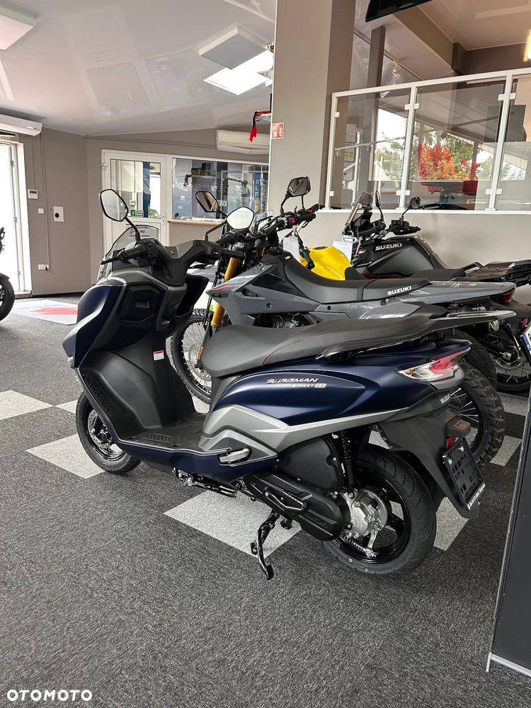 Suzuki Burgman - 4