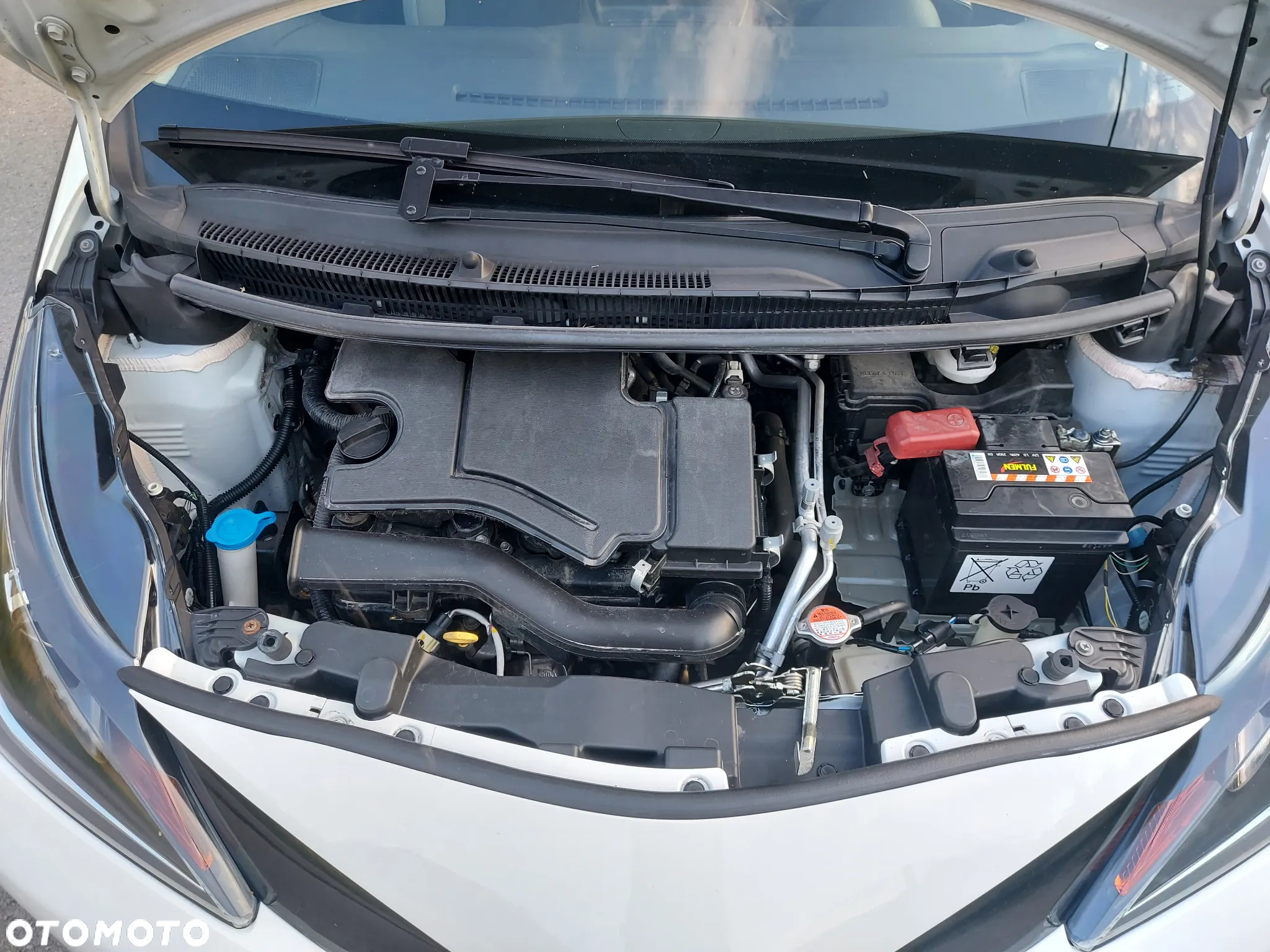 Toyota Aygo x-play - 32