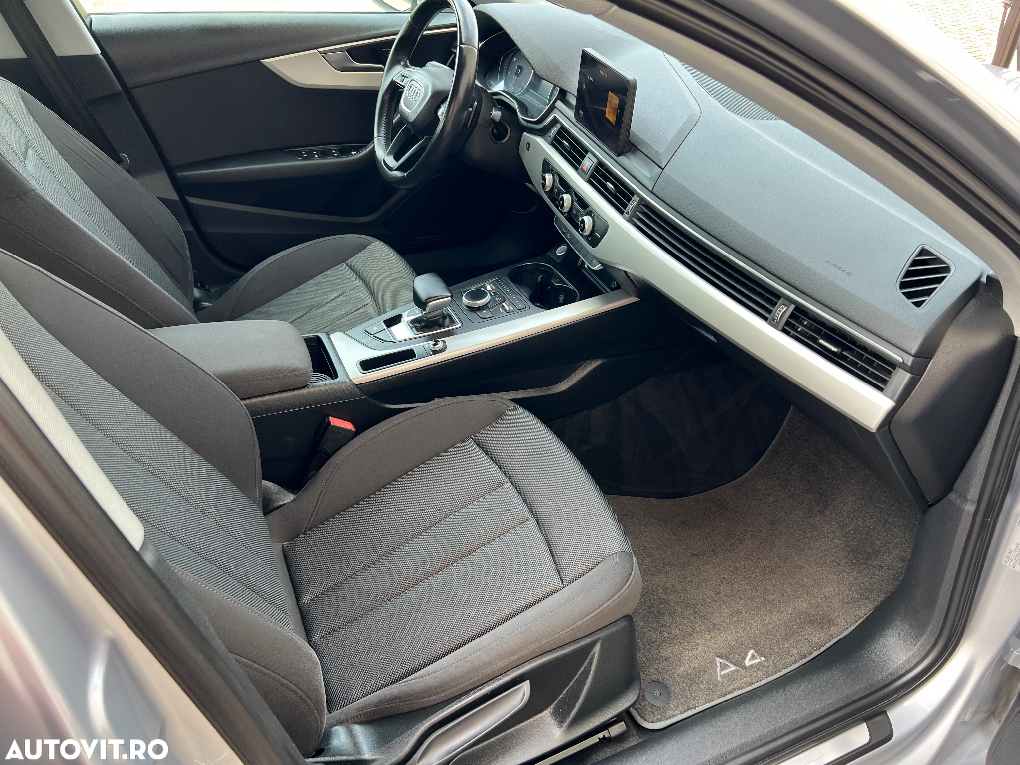Audi A4 2.0 TDI DPF multitronic Ambiente - 17