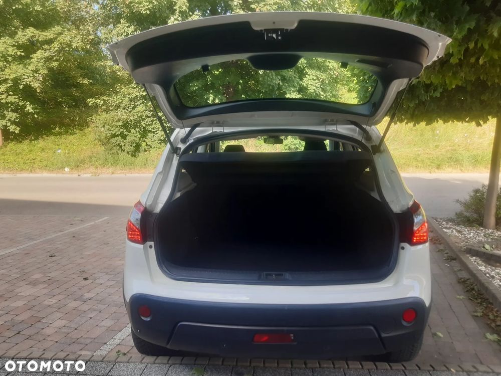 Nissan Qashqai 1.6 DCi N-Connecta - 12