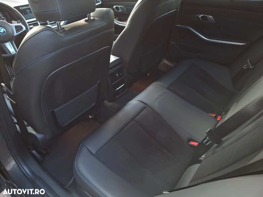 BMW Seria 3 320e xDrive AT PHEV - 12