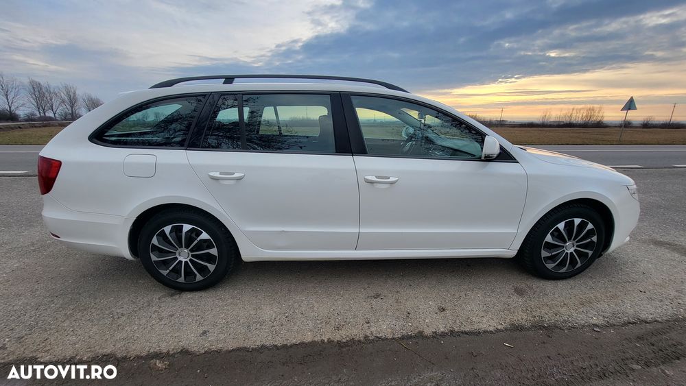 Skoda Superb 2.0 TDI FAMILY - 4