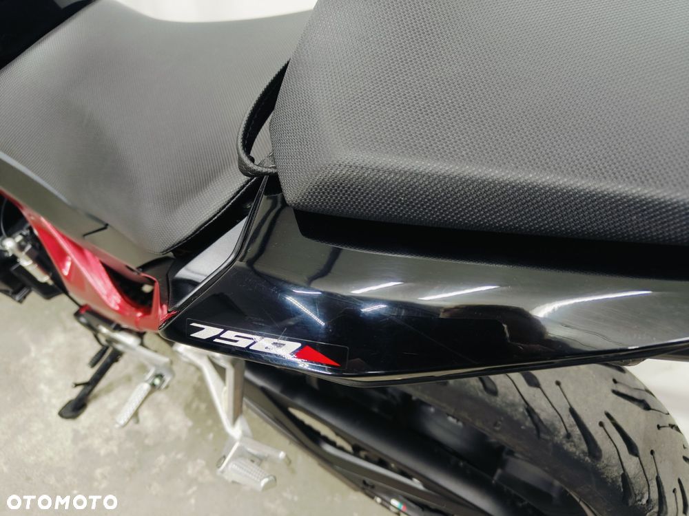 Honda Hornet - 27