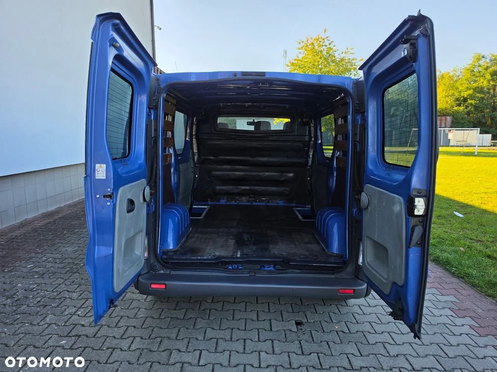 Renault Trafic - 23