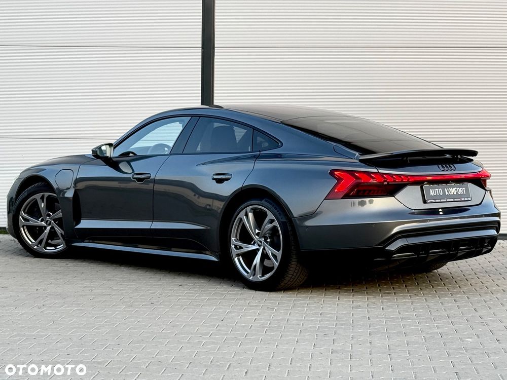 Audi e-tron GT 60 93kWh Quattro - 14