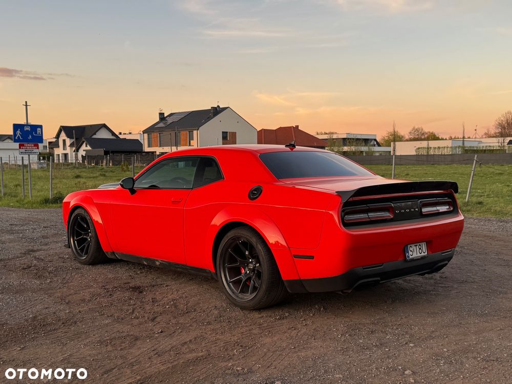 Dodge Challenger - 19