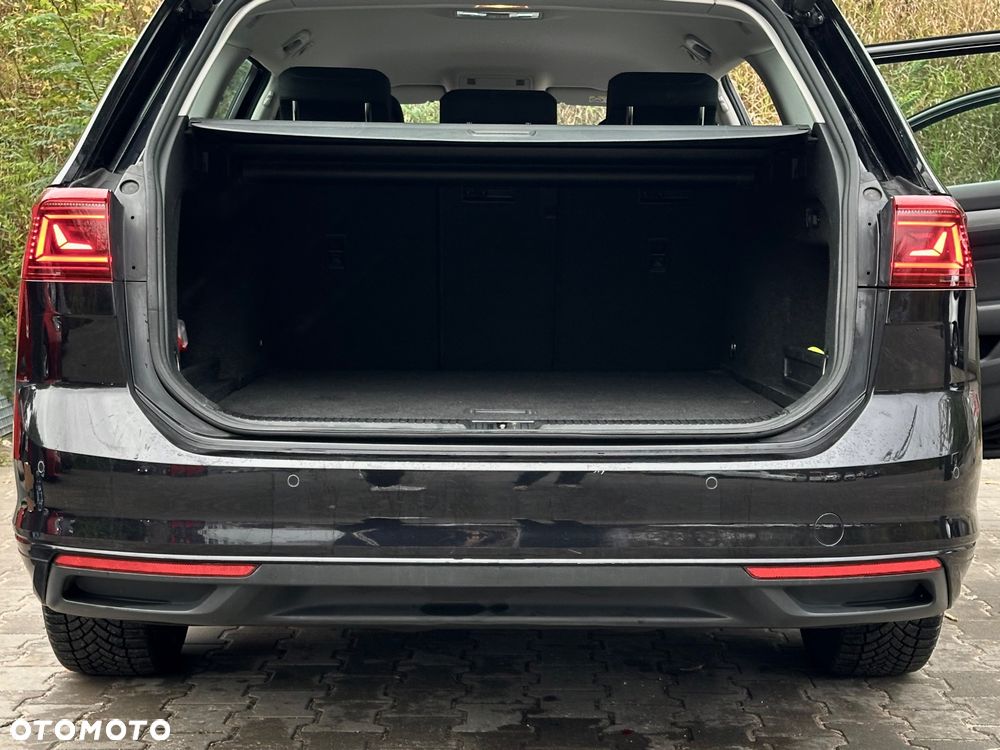 Volkswagen Passat 2.0 TDI SCR Business DSG - 12