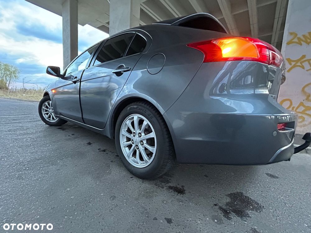 Mitsubishi Lancer 1.6 Inform - 10