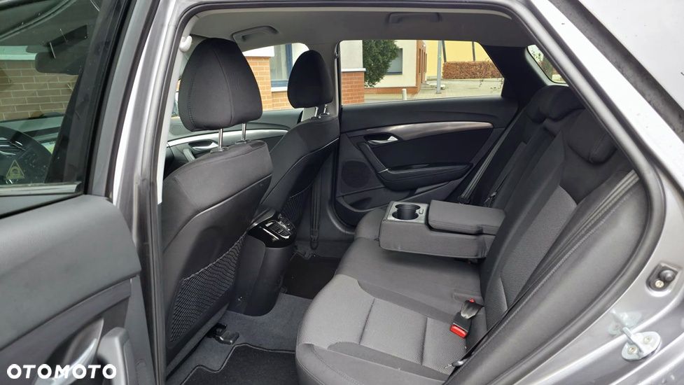 Hyundai i40 Kombi blue 1.7 CRDi Premium - 14