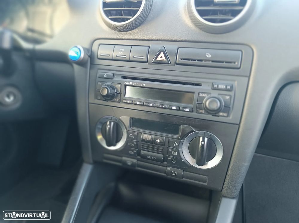 Audi A3 Sportback 1.6 FSi - 17