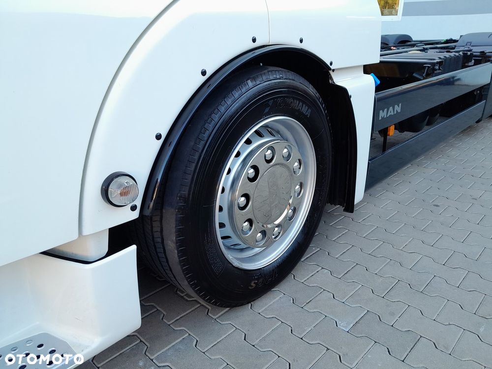 MAN TGX 24.470 EURO 6D 2020r BDF 6x2 RETARDER / KLIMATYZACJA POSTOJOWA - 18