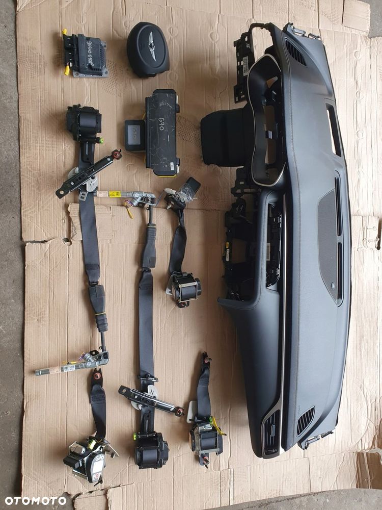 KONSOLA DESKA 3x airbag 4 PASY GENESIS G70 lift - 1