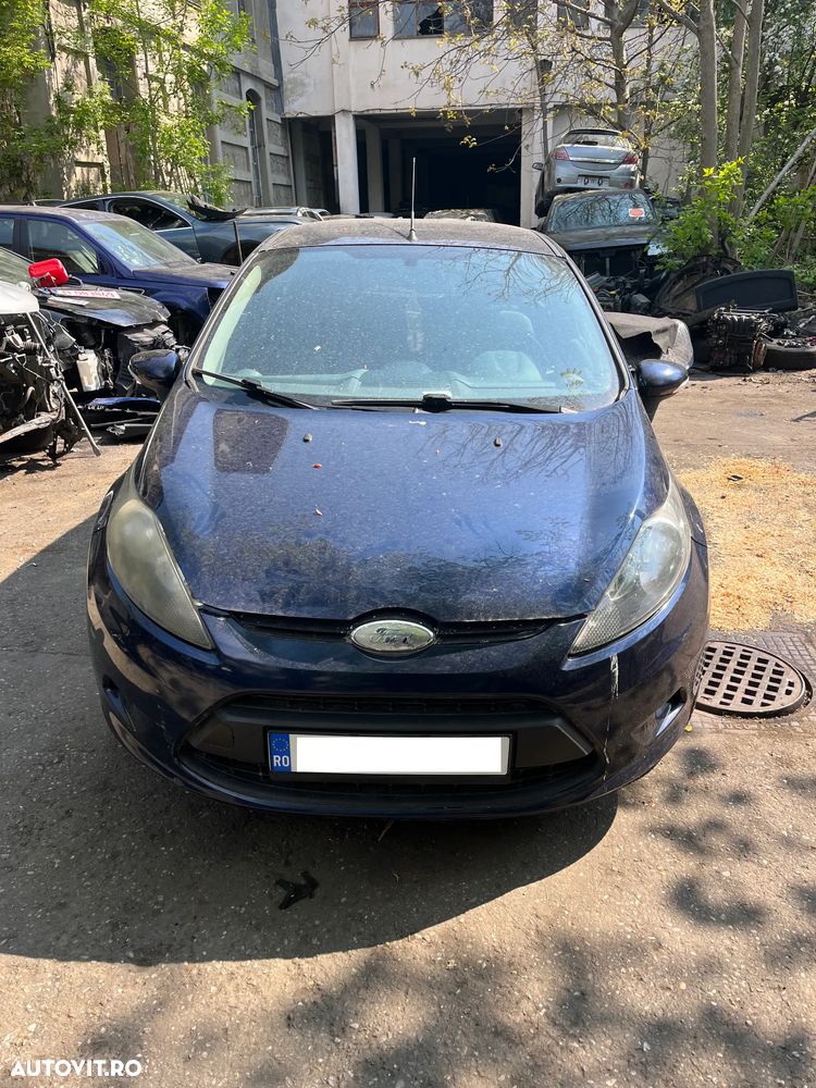 Dezmembrez Ford Fiesta MK6 2012 albastru 1,3 benzina 60KW SNJB - 9
