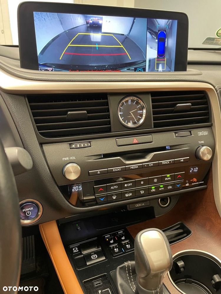 Lexus RX 450h Omotenashi - 14