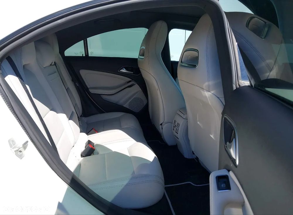 Mercedes-Benz CLA - 9