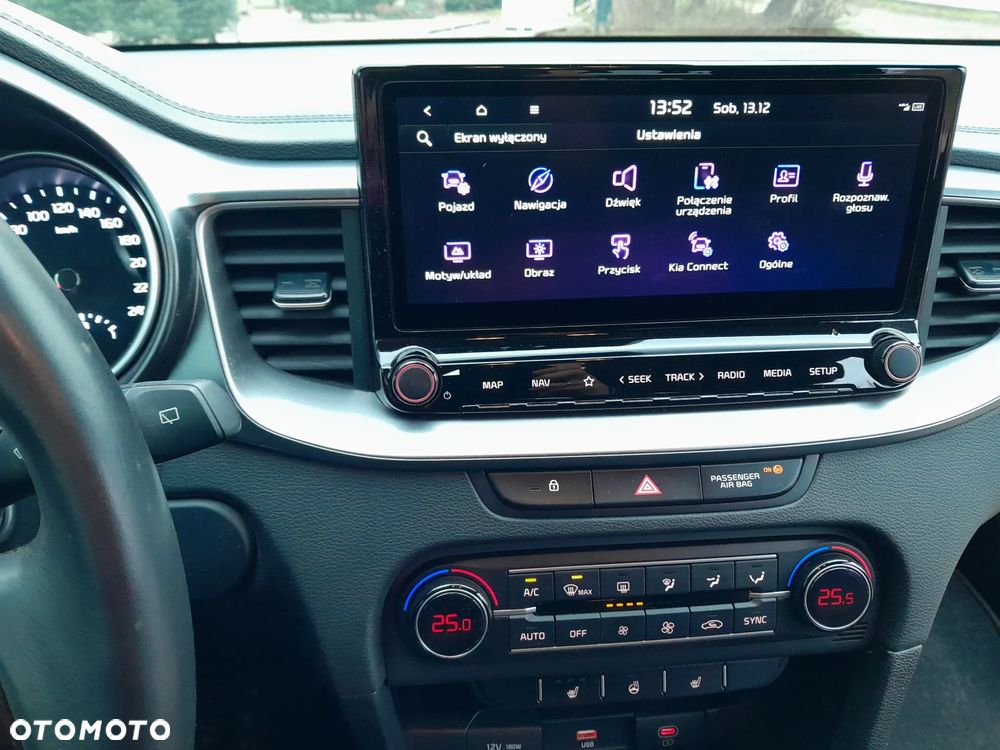 Kia Ceed 1.6 CRDi (48V Mild-Hybrid) Vision - 11