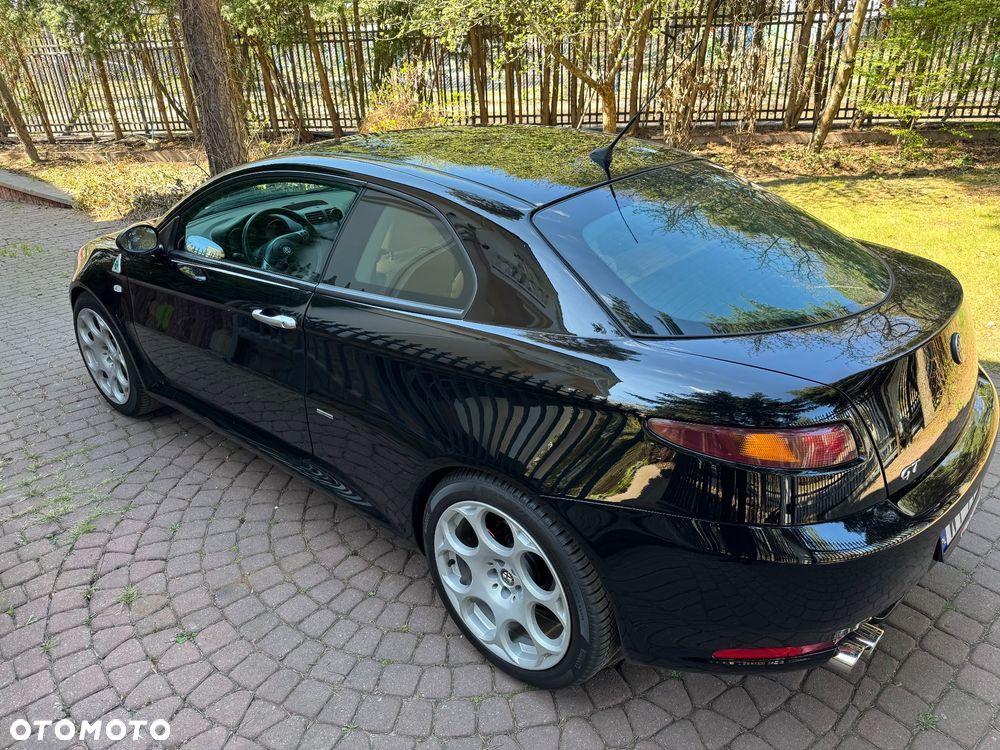 Alfa Romeo GT - 5