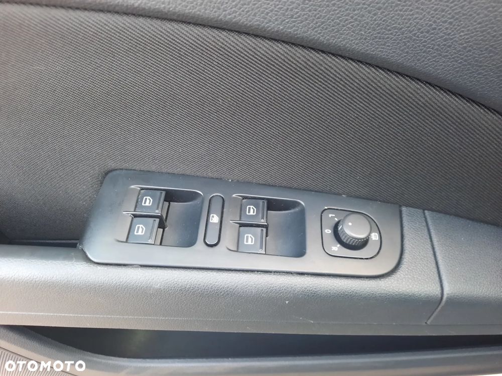 Skoda Superb 2.0 TDI DSG Exclusive - 25