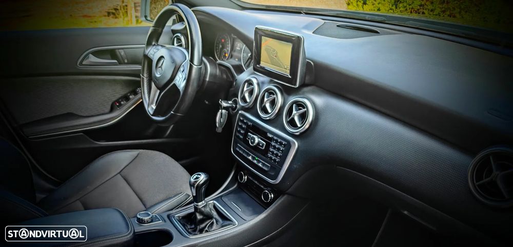Mercedes-Benz A 180 CDI BE AMG Line - 14