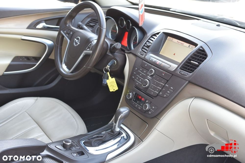 Opel Insignia - 25
