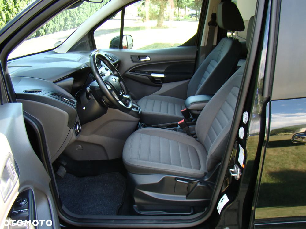 Ford Tourneo Connect Grand - 27