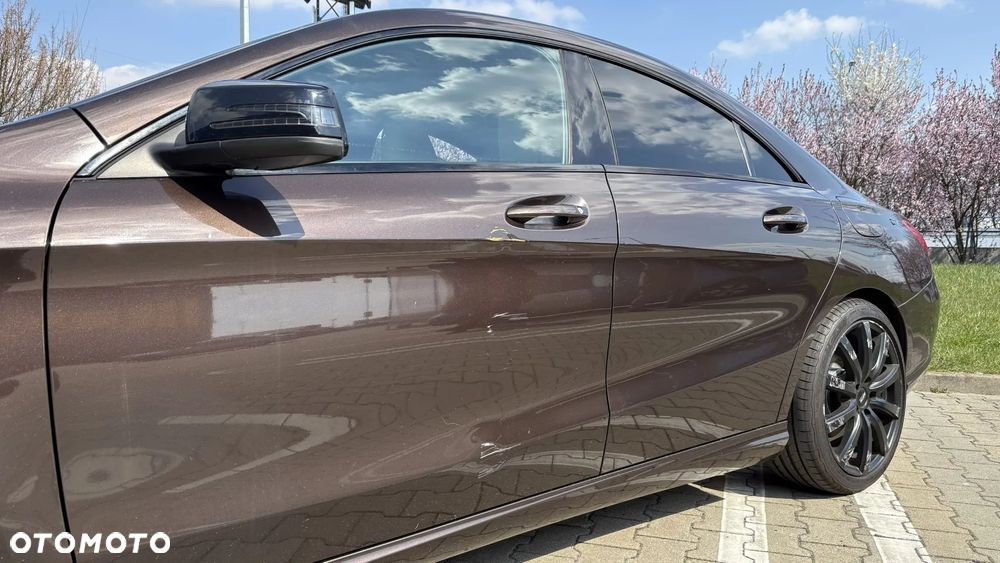 Mercedes-Benz CLA 250 7G-DCT Urban - 11