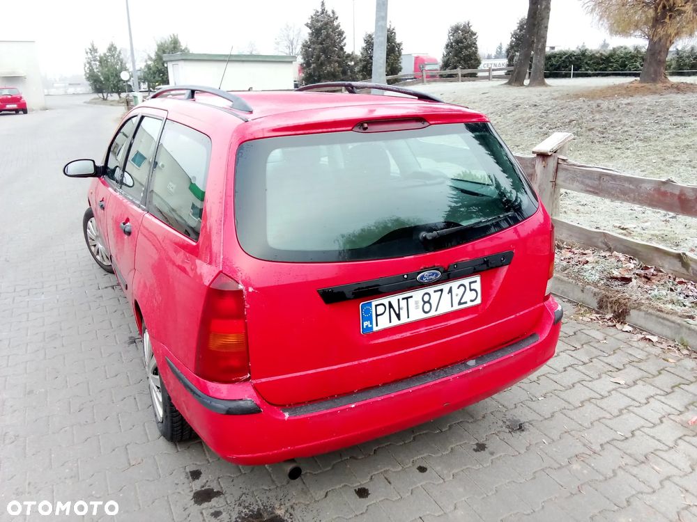 Ford Focus 1.4 Trend - 5