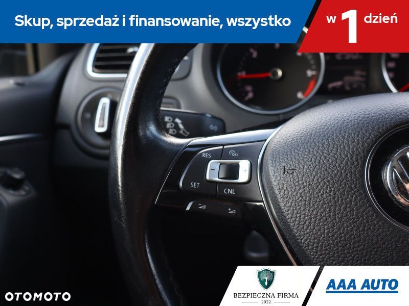 Volkswagen Polo - 17