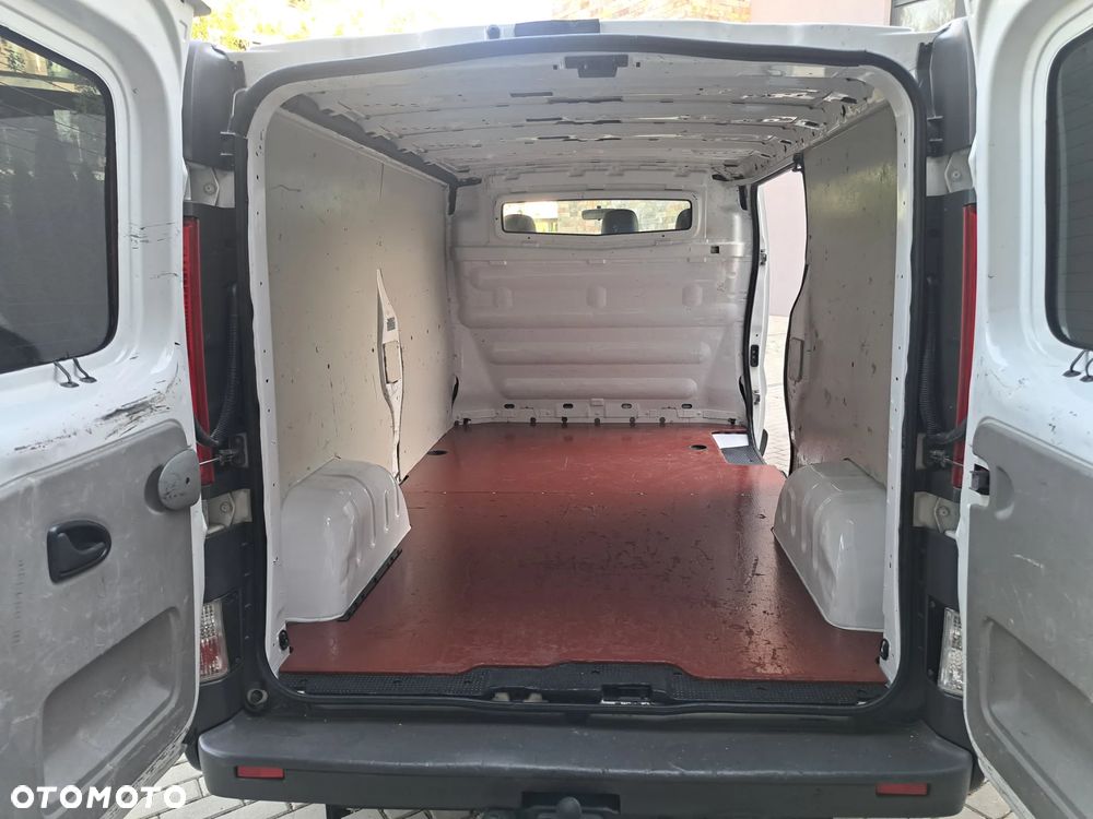 Renault Trafic - 16