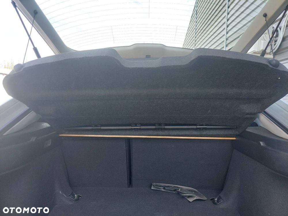 PÓŁKA BAGAŻNIKA ROLETA ROLETKA TOYOTA AVENSIS T25 HB 5D - 5