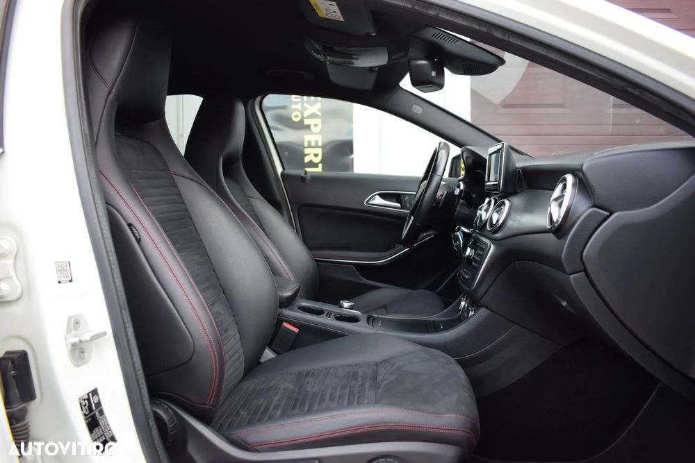 Mercedes-Benz GLA 250 4MATIC 7G-DCT AMG Line - 10