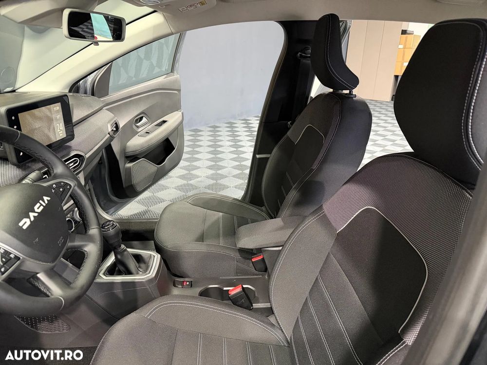 Dacia Logan TCe 90 MT6 Journey - 15