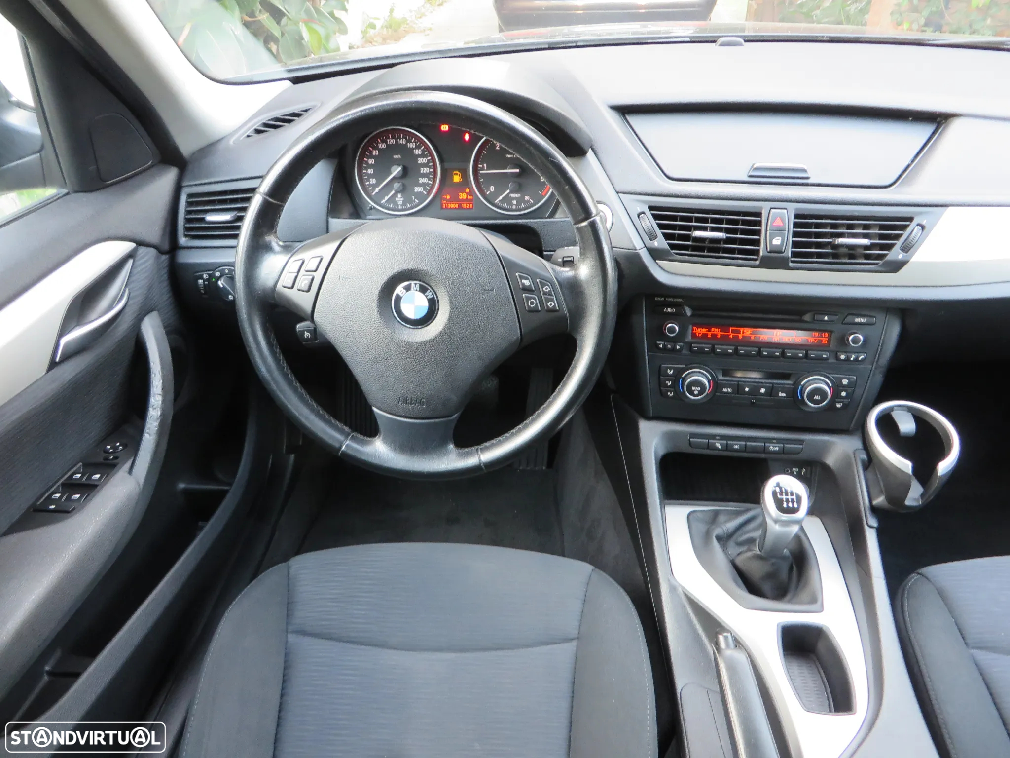 BMW X1 18 d sDrive - 17