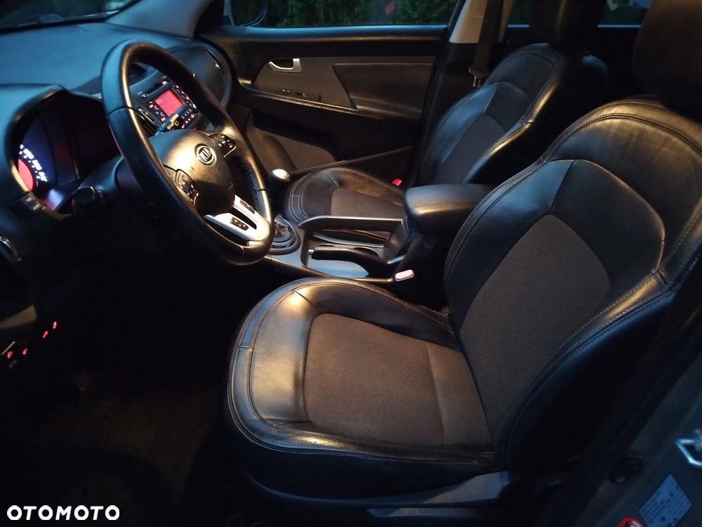 Kia Sportage 2.0 S 2WD - 19