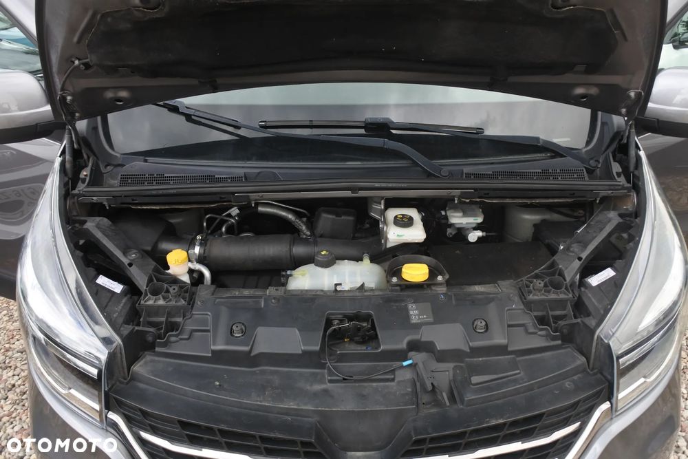 Renault Trafic Grand 2.0 dCi - 35