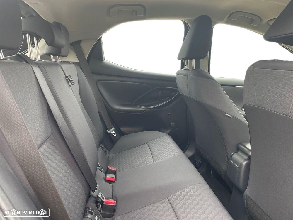 Toyota Yaris - 7