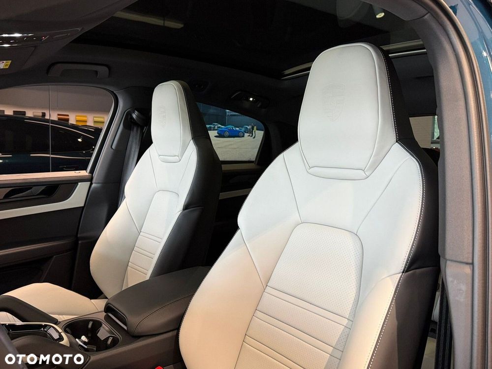 Porsche Cayenne Black Edition - 12