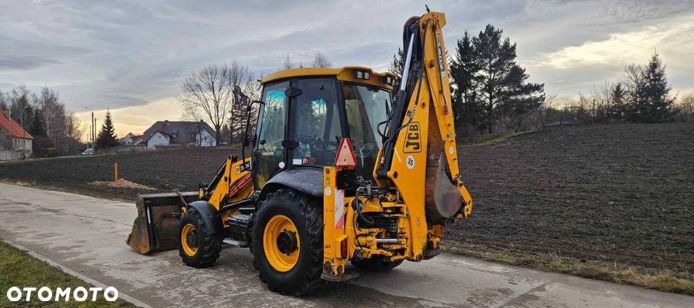 JCB 3CX - 8